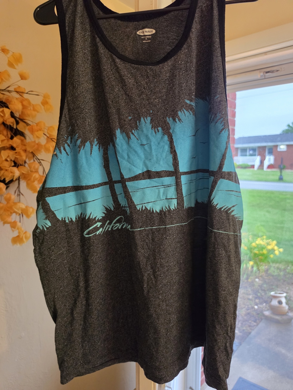 Old Navy Men's Graphic Tank Top - Teal Palm Silhouette